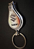 Автомобильный брелок SUZUKI (с кусачками и открывачкой)