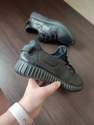 ЗНИЖКА! Літні кросівки Yeezy Boost чорні чоловічі екокожа із буст, фото 5
