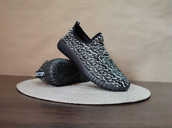 ЗНИЖКА! Літні кросівки Yeezy Boost BLACK / WHITE чоловічі із буст, фото 1