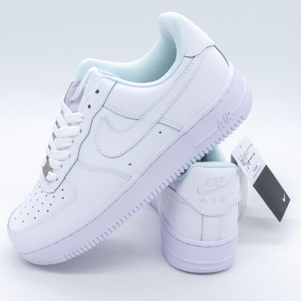 Кросівки Nike Air Force 1 низькі білі - Топ якість 40. Розміри в наявності: 40, 41, 44.