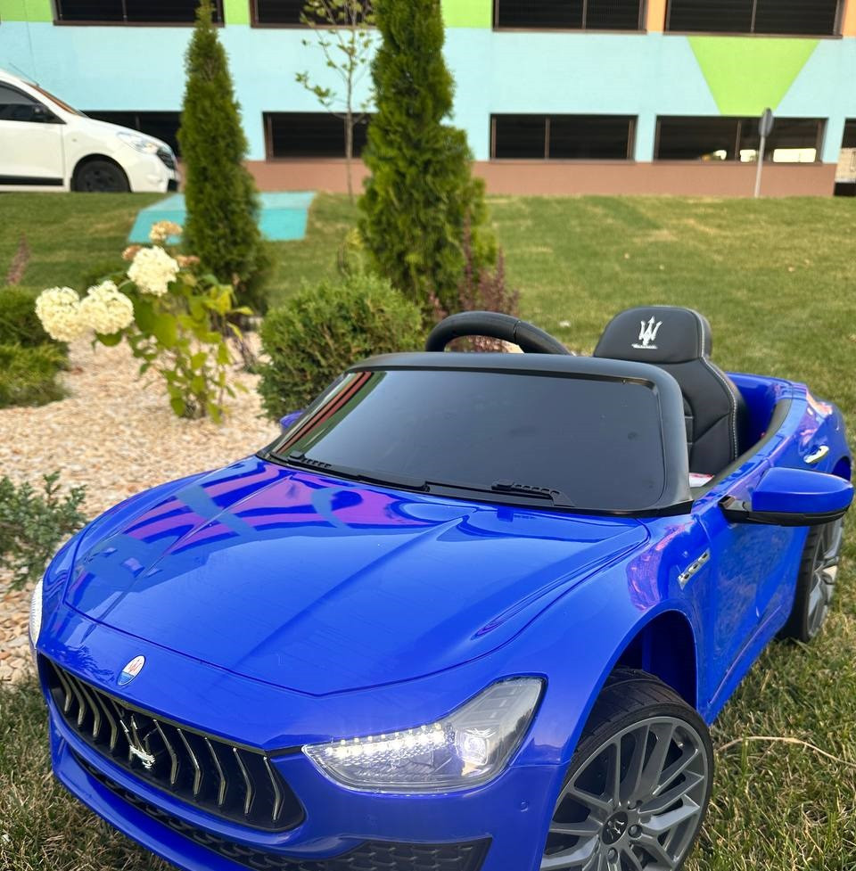 Дитячий електромобіль Maserati Ghibli, м'які EVA-колеса, шкіряний салон, синій, дитячий електромобіль, фото 1