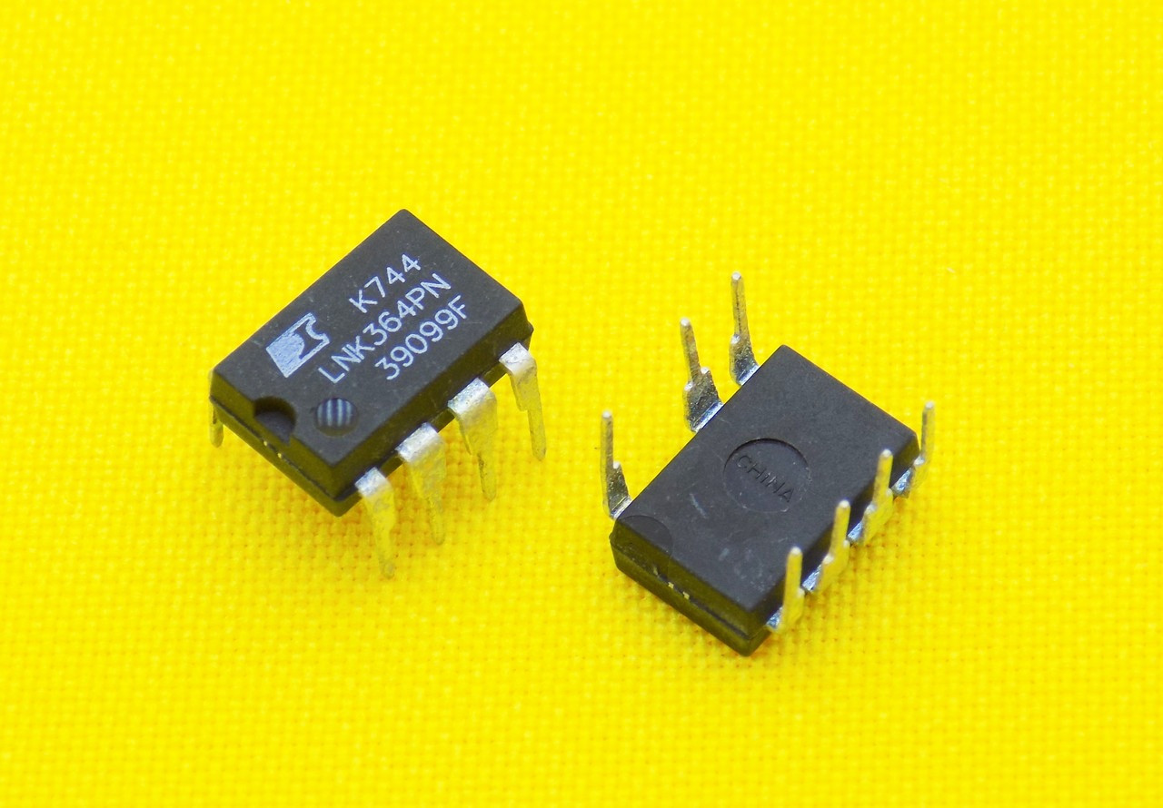 LNK363PN AC-DC конвертер,  DIP-7