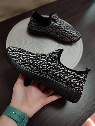 ЗНИЖКА! Літні кросівки Yeezy Boost BLACK / WHITE чоловічі із буст, фото 3