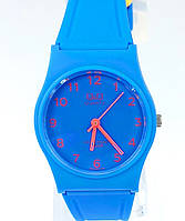 Женские наручные водонепроницаемые часы 10bar Q&Q VP34J064Y голубые на полимерном ремешке