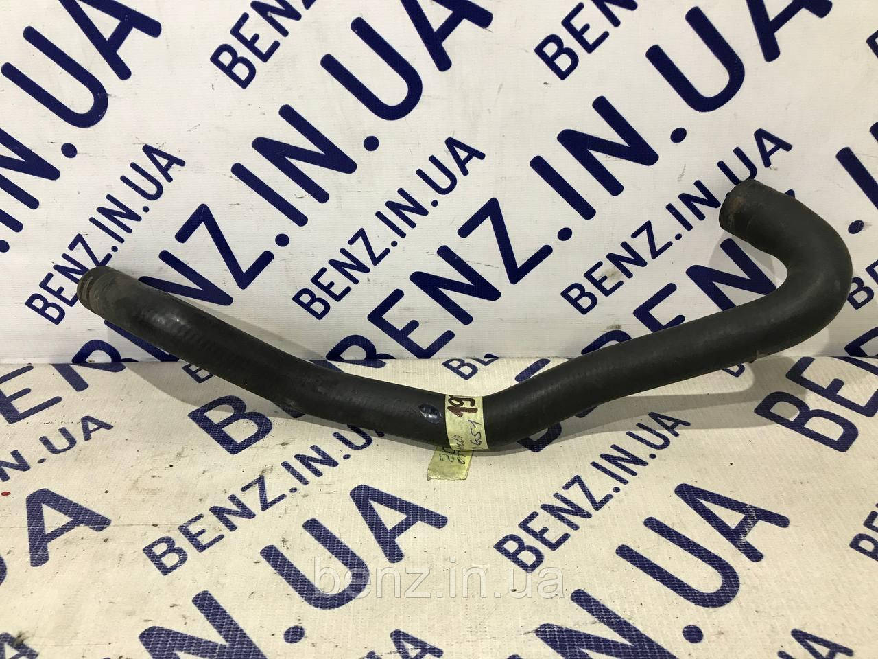 Патрубок системи охолодження Mercedes W204 A2048305896