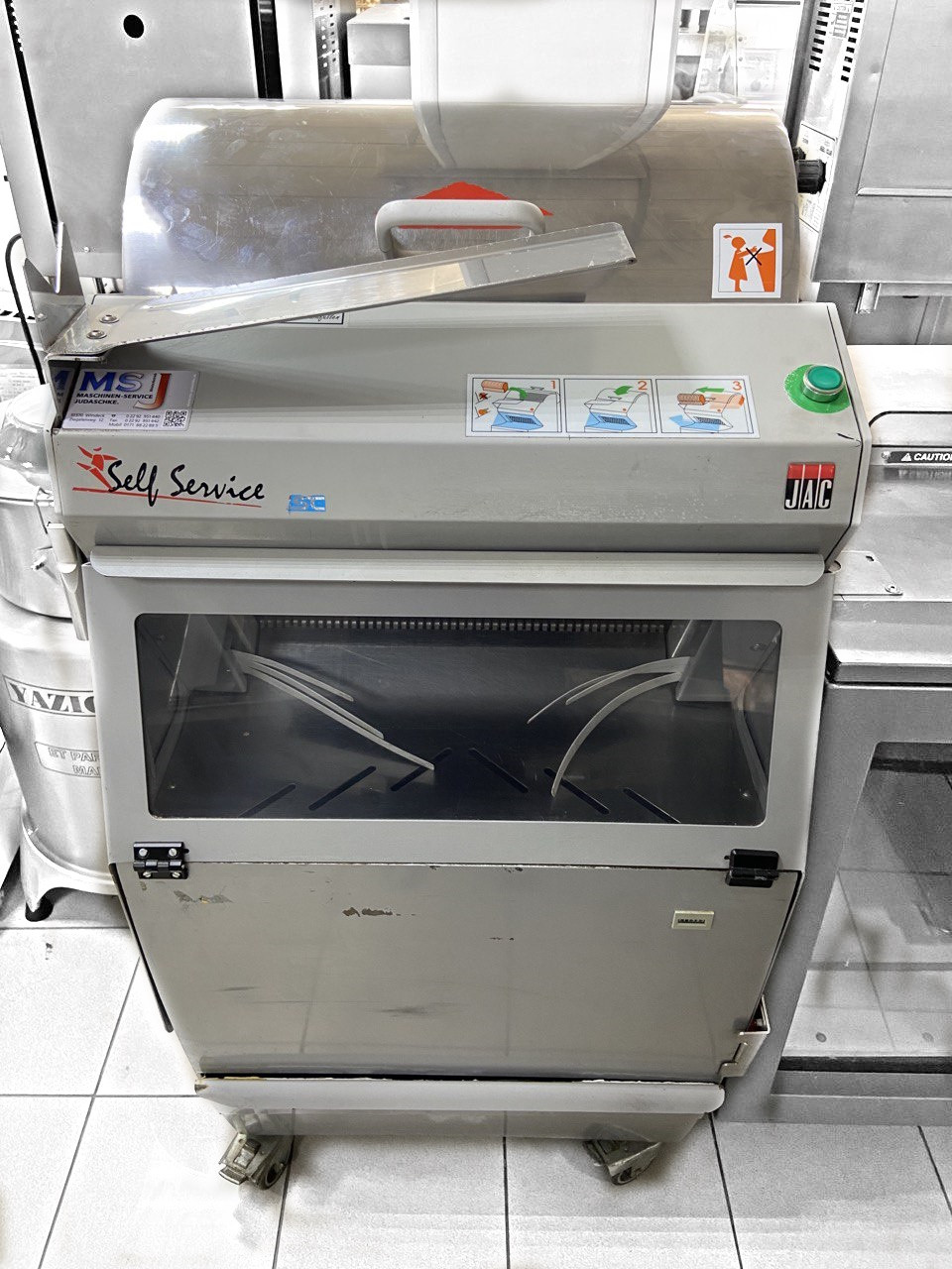 Нарізочна машина Self Service JAC SLM 450/9 (вживане)