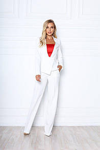 Жіночий білий діловий костюм з асиметричного піджака та штанів