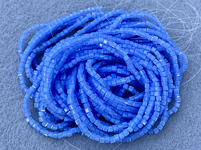 Кришталеві намистини 2мм кубик, грановані - блакитний