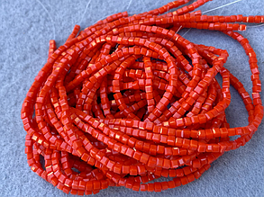 Кришталеві намистини 2мм кубик, грановані - червоний