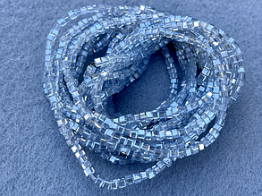 Кришталеві намистини 2мм кубик, грановані - блакитний