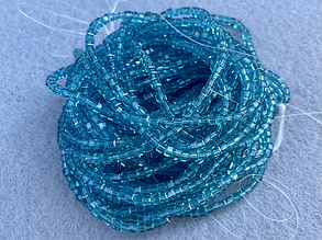 Кришталеві намистини 2мм кубик, грановані - блакитний