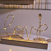 Скандинавський нічник з дерева та об'ємним написом "LOVE"