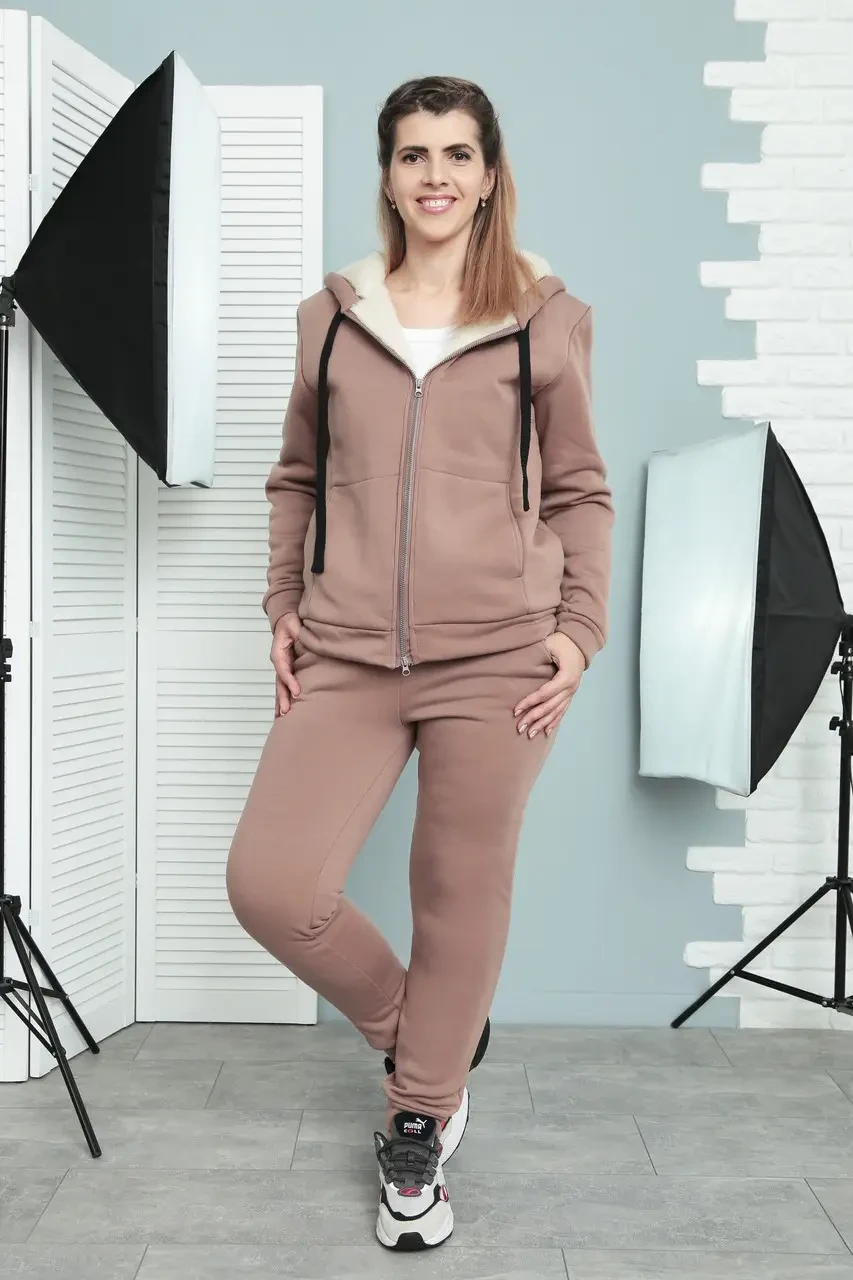 Жіночий зимовий костюм на хутрі кофта з капюшоном на блискавці, штани на резинці, фото 1