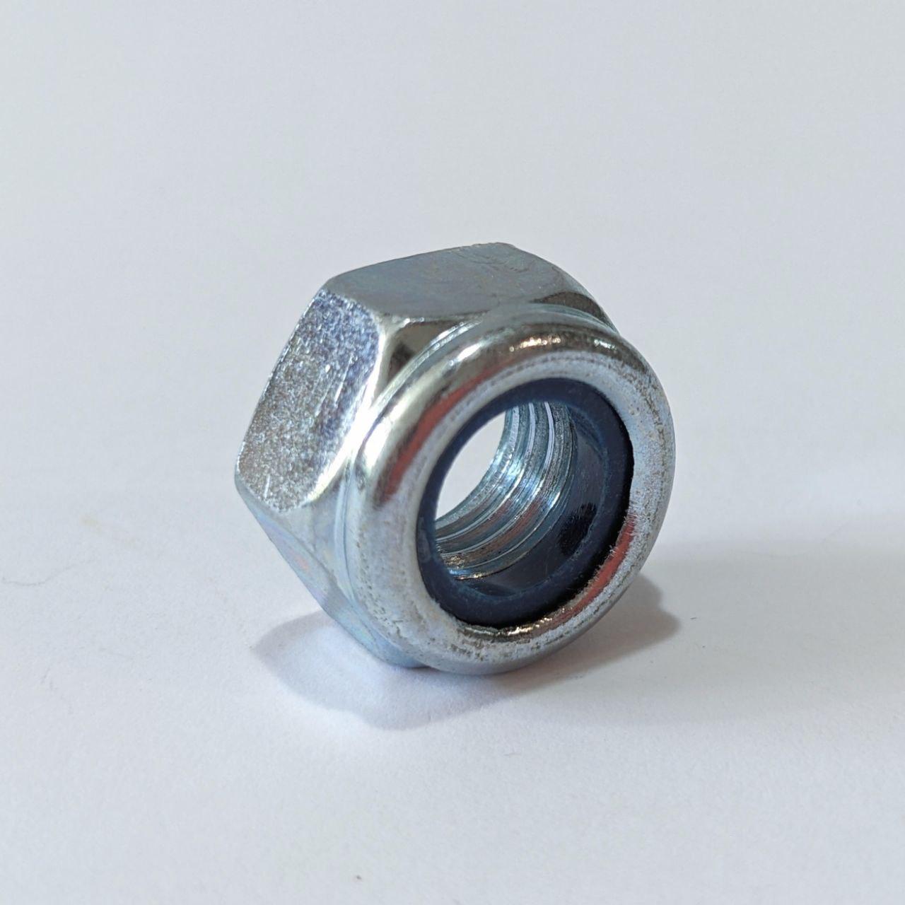 Гайка M8 DIN 982