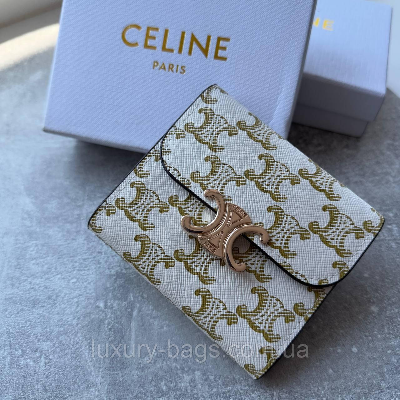 Шкіряний жіночий маленький складаний гаманець на кнопці Celine