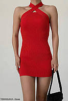 Красное легкое летнее приталенное платье с перекрученной горловиной из трикотажа-рубчика