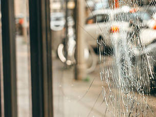 Захисна срібляста комбінована плівка Solar Screen 100 SILVER 95 C 125 мкр. світлопроникність 7% 1.524 м