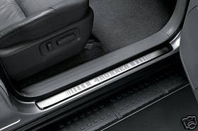 Toyota 4Runner 2003-2009 Накладки на передні пороги Нові Оригінал