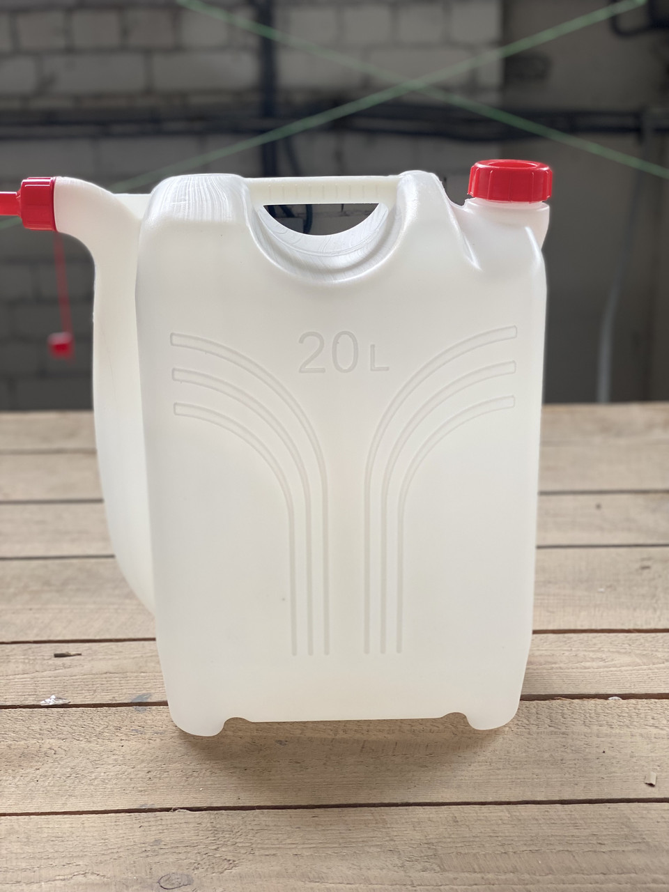 Каністра 20 л з носиком Консенсус