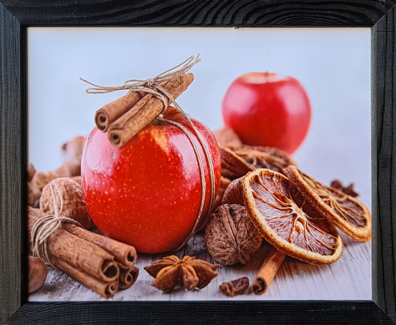 Фотокартина в дерев'яній рамі Apple 1 20х25 см POS-2025-062
