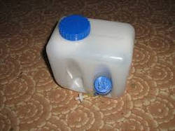 Бачок омивача ВАЗ 2101-21213, Газель, Волга в зборі з ел.насосом 12в (1 2л. мотор) нов.обр. (ПРАМО)