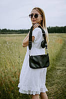 Жіноча сумка-багет з екошкіри чорного кольору з широким плечовим ременем