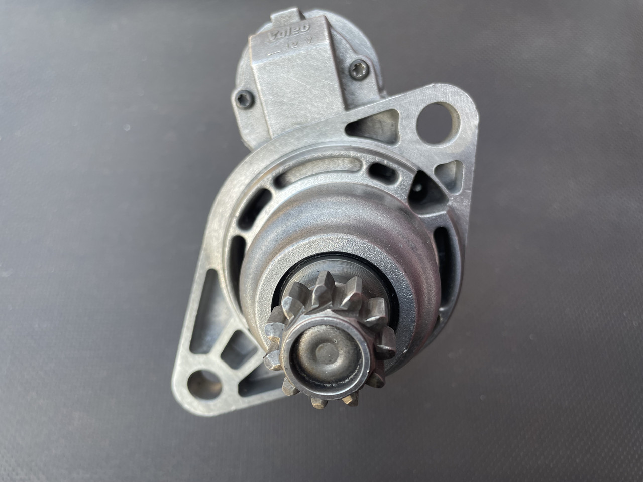 Стартер Audi  A1 A3 Q3 1.2 - 1.8 TFSI