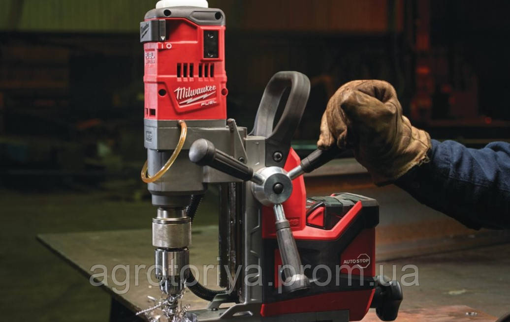 Аккумуляторная дрель на магнитной станине с постоянным магнитом MILWAUKEE M18 FUEL FMDP-0C 493345163 - фото 3 - id-p1903294248