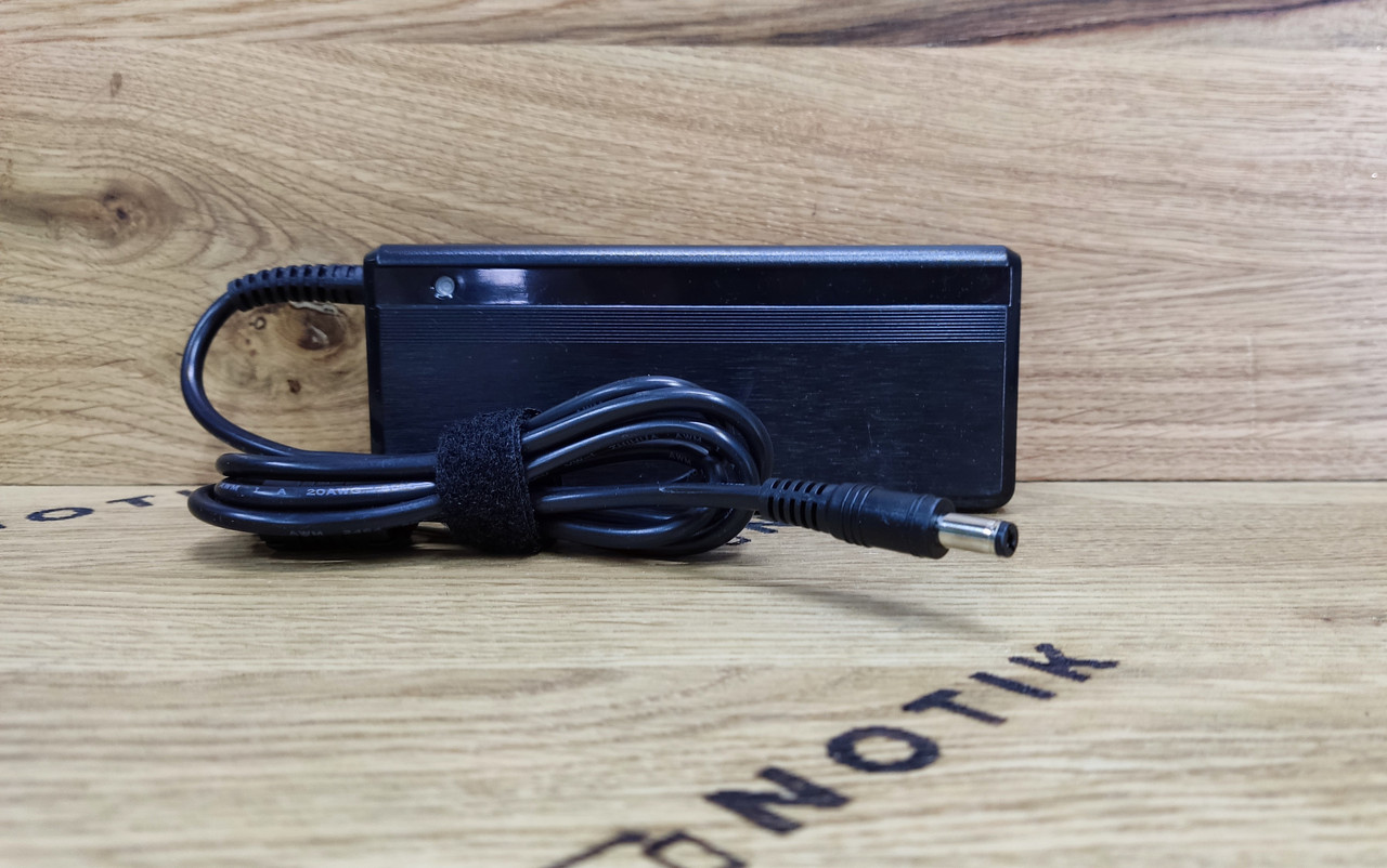 Блок живлення 84W 12V 7A 5.5-2.5mm (1201F-120-7000) Б/В