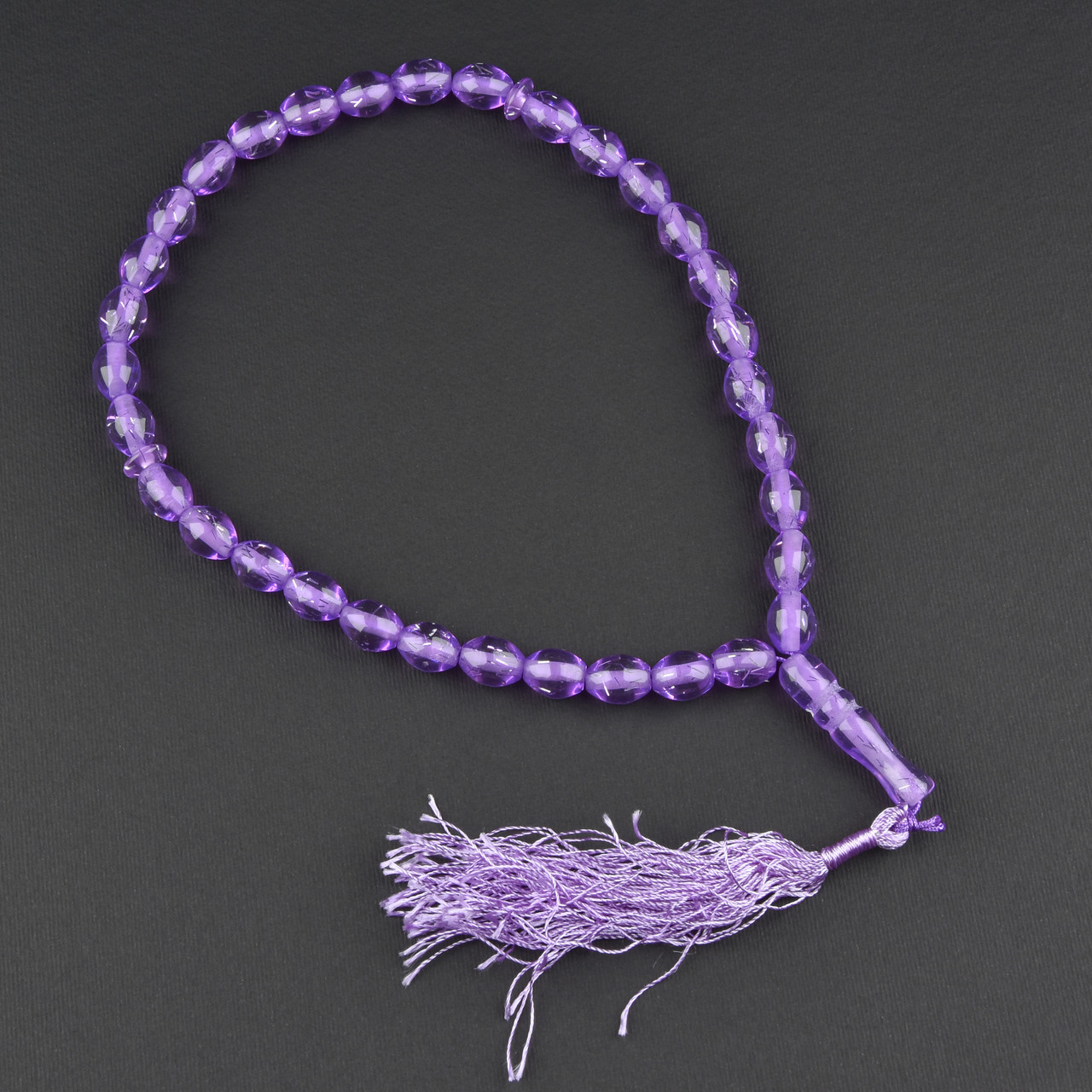 Чітки пластикові з фіолетовими намистинами з блискіточками та висувкою кількість намистин 33 штуки довжина 70 см - фото 1 - id-p1904427668