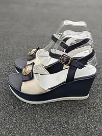 33-41 розміри Наявність Босоніжки