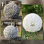 Садова фігура куля троянди для декору саду виготовлена з цементу, ручної роботи 23 см, фото 2