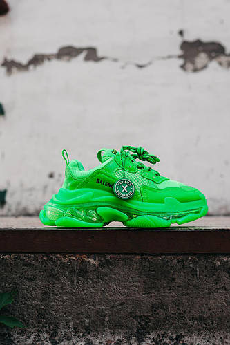 Green balenciaga triple s replica best sale