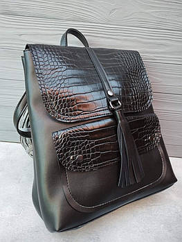 Рюкзак жіночий міський з клапаном і накладною кишенею штучна шкіра 32*32 см Nata Чорна рептилія