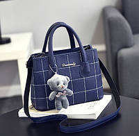 Женская маленькая сумочка с брелком мишкой на плечо синий