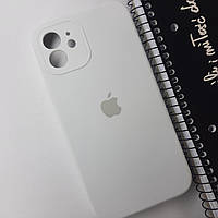 Надежный силиконовый чехол с закрытой камерой для Apple iPhone 12 (6.1") (белый) / на телефон айфон 12