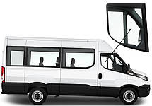 Бічне скло Iveco Daily 2014-2023 передніх дверей праве