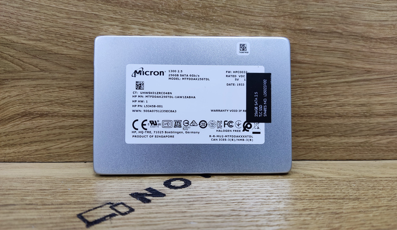 SSD накопичувач Micron 1300 256GB 2.5" (MTFDDAK256TDL) Новий