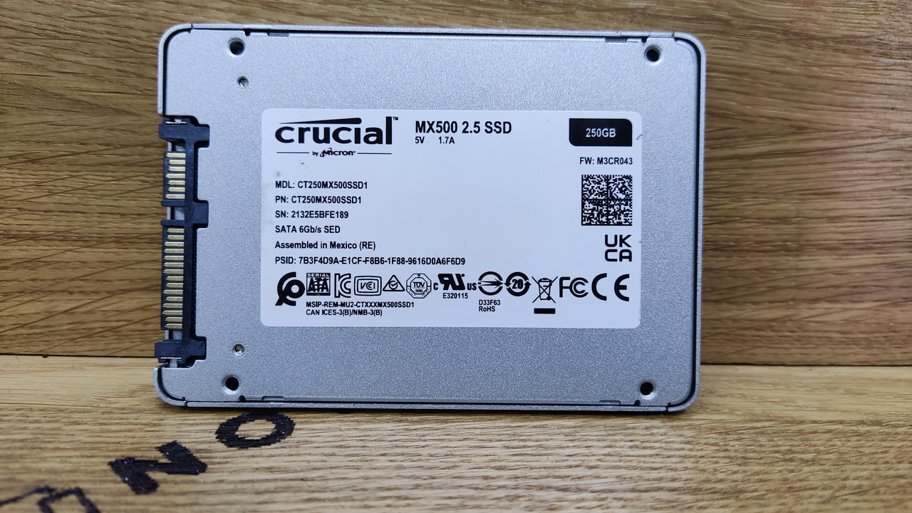 SSD накопичувач Crucial MX500 250GB 2.5" (CT250MX500SSD1) Новий