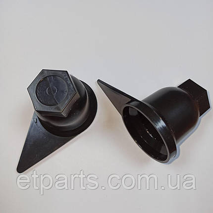 Ковпачок гайки 32 чорний стрілка, фото 1