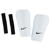 Футбольні щитки Nike Guard-CE SP2162-100 Розмір EU: S