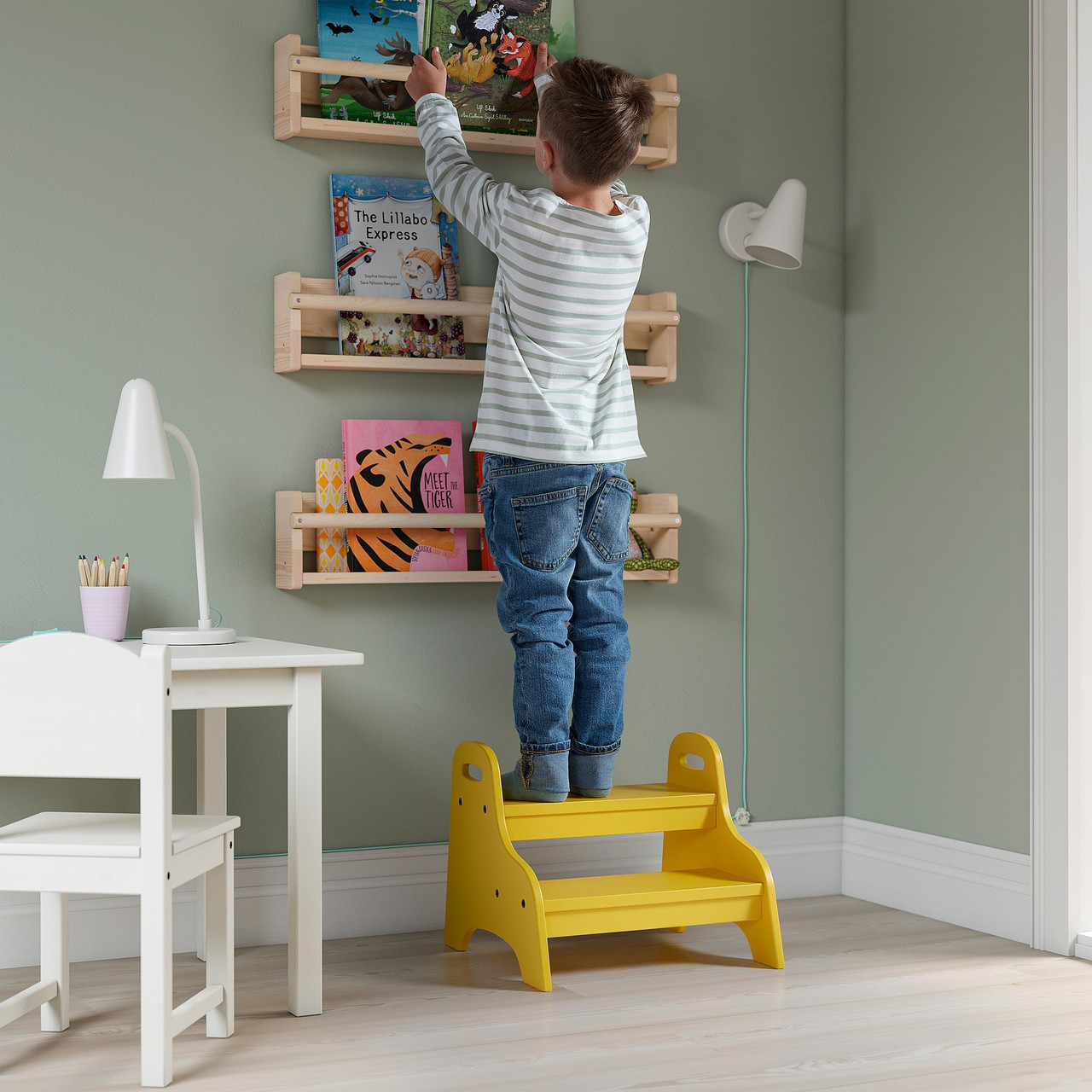 Детский табурет-лестница IKEA ТРУГЕН, желтый, 40x38x33 см, 803.715.20 - фото 4 - id-p1905642852