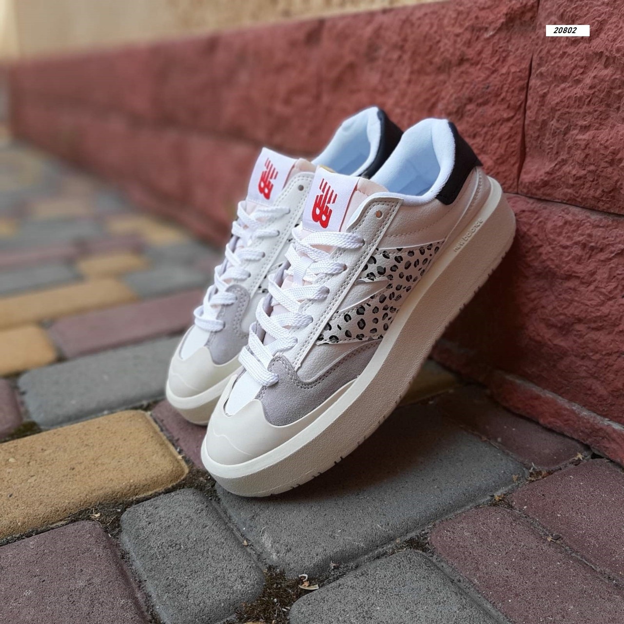 Кросівки жіночі весна літо бежеві New Balance CT302. Жіноче взуття бежеве модне Нью Баланс СТ302