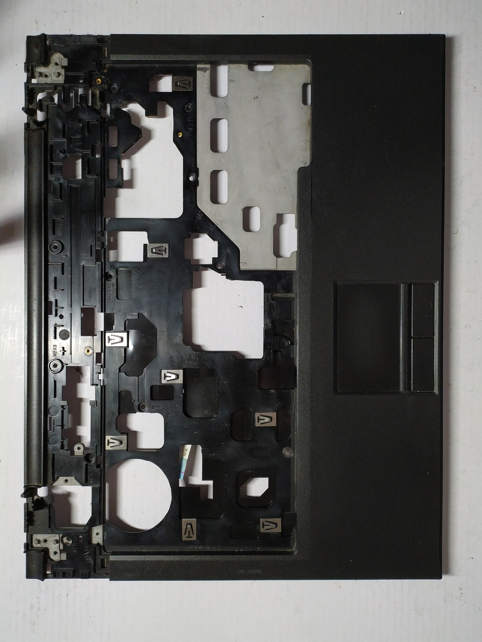 Dell Vostro 1310 1320 Корпус C (топкейс, середня частина) 0H413C #