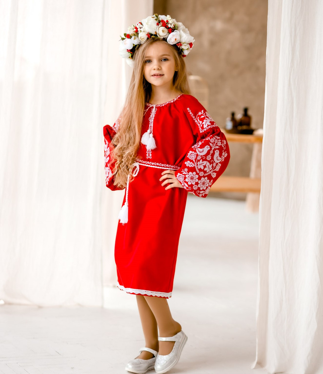 Красное вышитое платье для девочки с длинным рукавом, Детское платье вышиванка, 128 - фото 1 - id-p1905858185