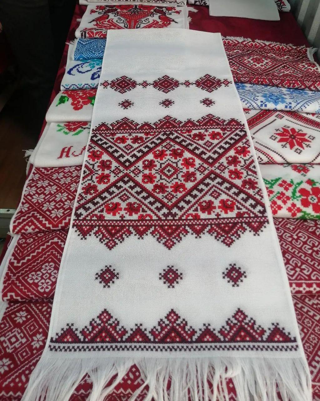 Весільний рушник ручної роботи "Мелодія долі"