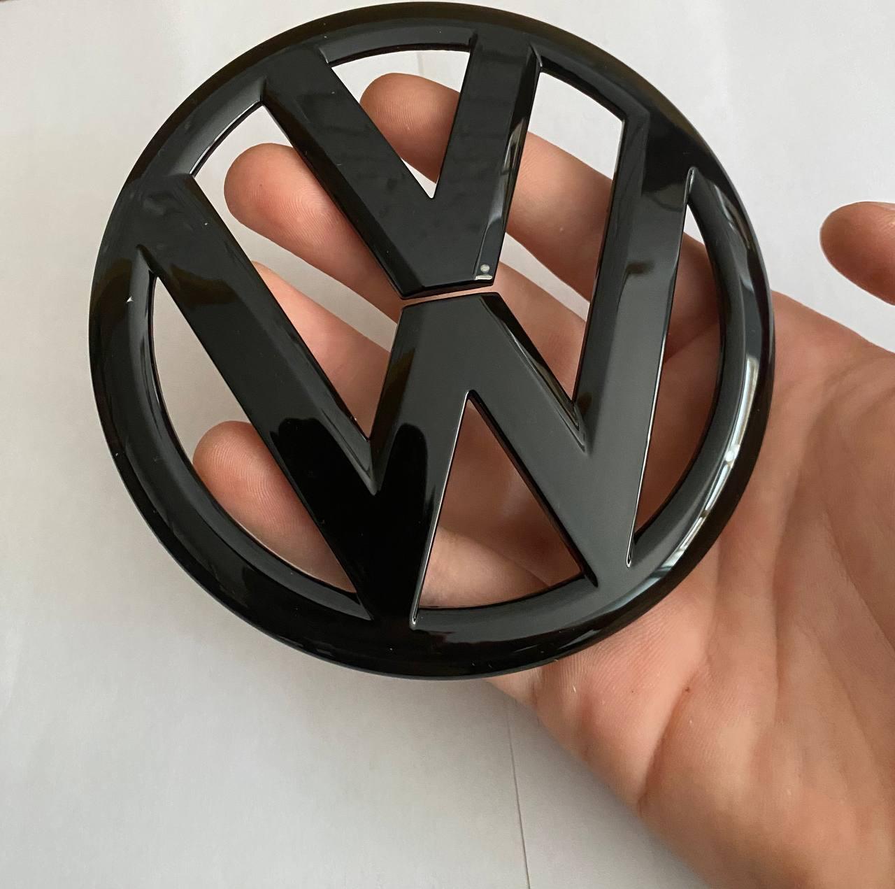 Емблема задня, значок на багажник VW Volkswagen (Фольксваген) 110 мм GOLF 6, PASSAT B7 / CC, POLO Чорний глянець