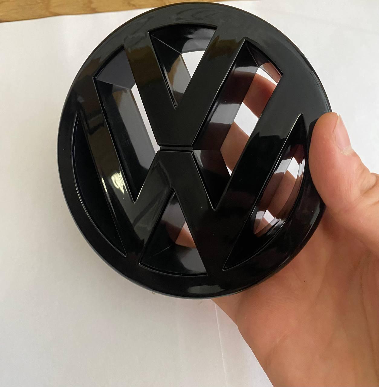 Емблема перед, позначка решітки радіатора VW Volkswagen 125 мм GOLF 5, Polo, Touran, CADDY, EOS Чорний глянець