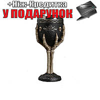 Кубок c кистью держащей кубок 3D Knight Cup