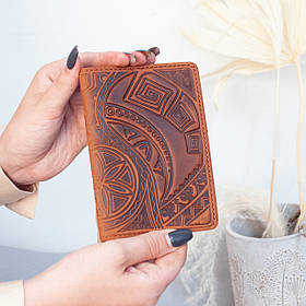 Обкладинка для паспорта жіноча шкіряна світло-коричнева з тисненням Культ предків